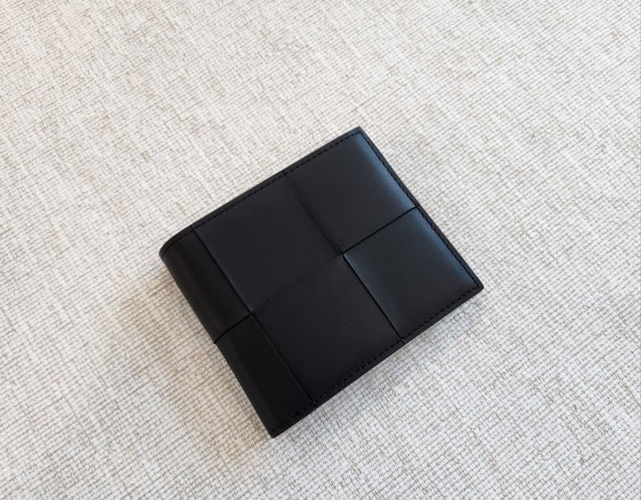 0_42aUd018svc1feamc62xf91h_fciblk.jpg?type=e1920_std