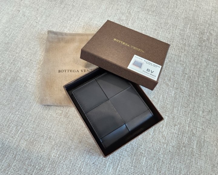 0_12aUd018svc1knveekmmiafo_fciblk.jpg?type=e1920_std