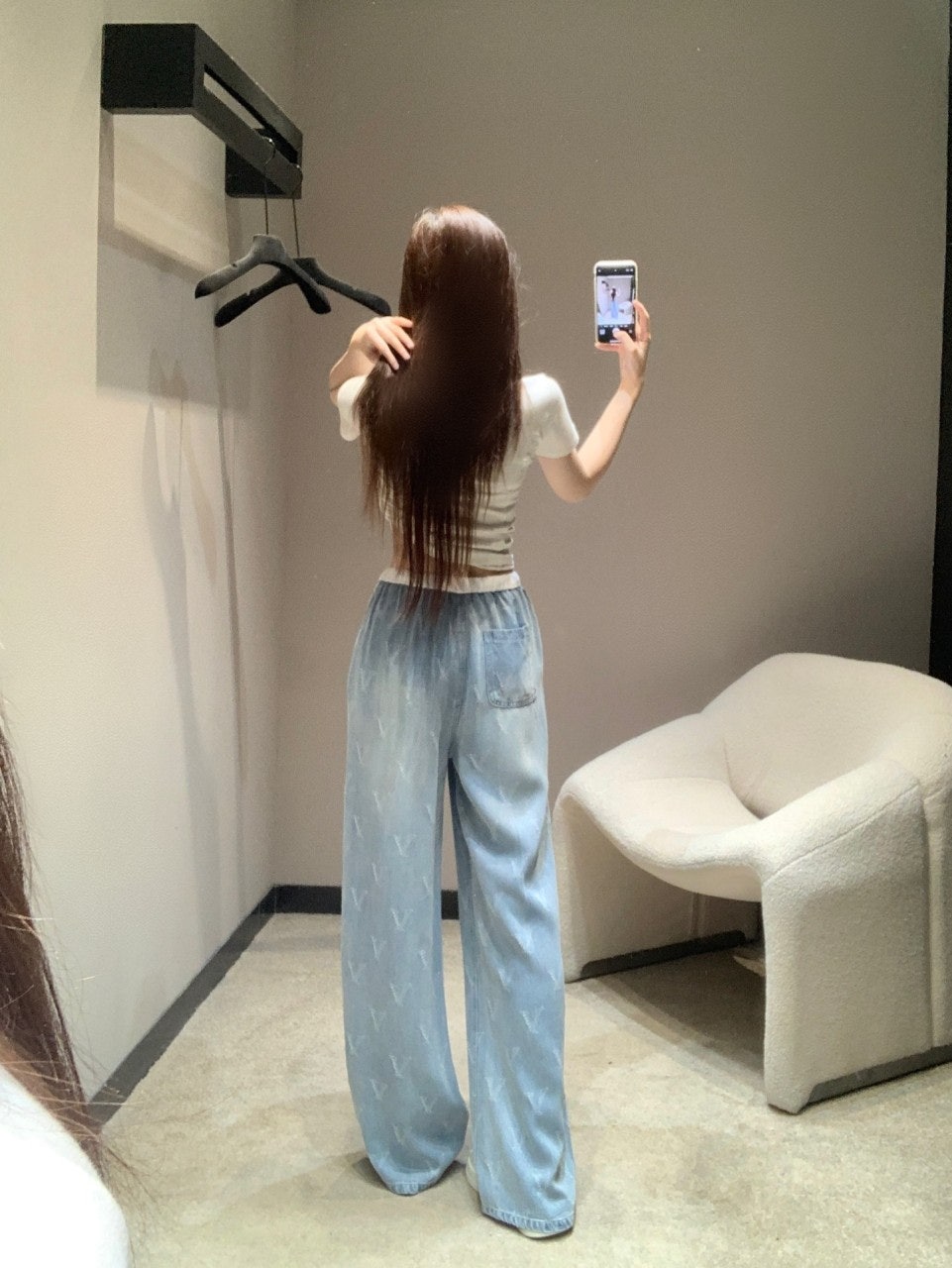 7_4b9Ud018svc1t95vb3loozd9_1mx42.jpg?type=e1920_std