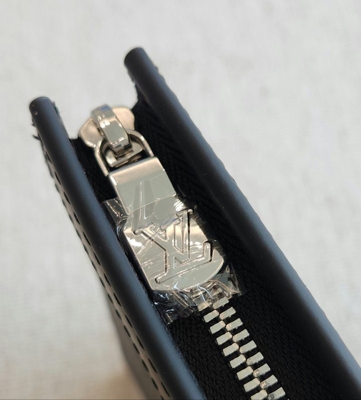 2_c63Ud018svc1hmuhjsia7jgf_fciblk.jpg?type=e1920_std