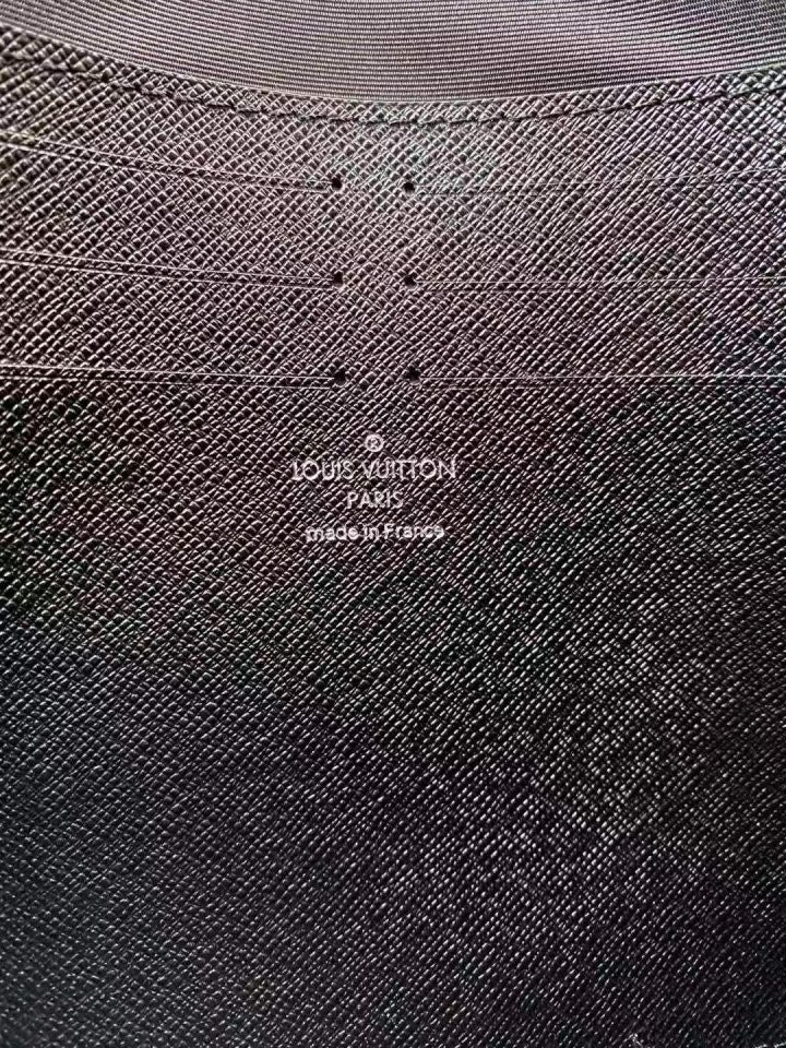 e_3i1Ud018svcp8zt0aawevh0_fciblk.jpg?type=e1920_std