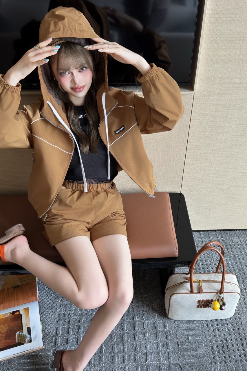 g_331Ud018svc10x44byf1tqnw_1mx42.jpg?type=e1920_std