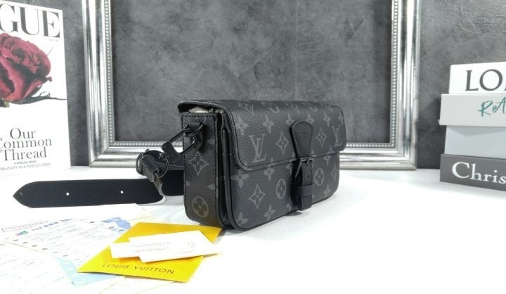 c_32aUd018svc14nln5r8o0r47_fciblk.jpg?type=e1920_std