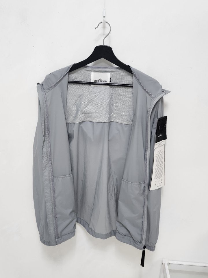 g_762Ud018svc1ur4cda8px31x_3ze1u3.jpg?type=e1920_std