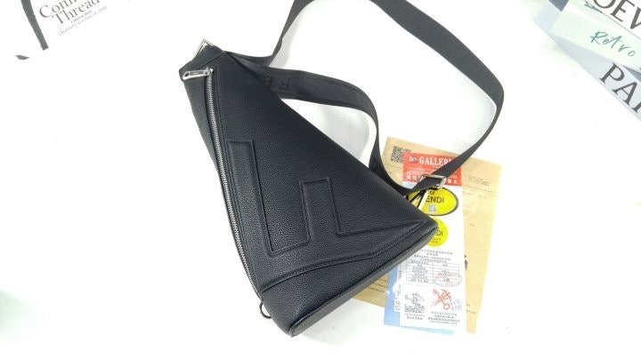 f_22aUd018svc1qw98cfa5kr0f_fciblk.jpg?type=e1920_std