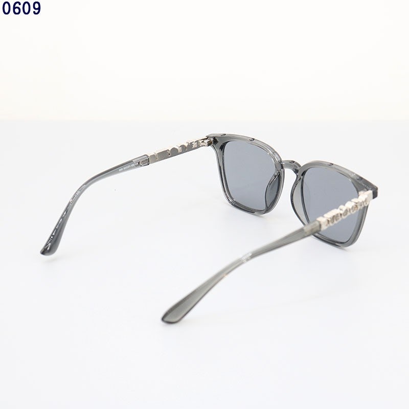 j_296Ud018svc16gzjxjrhma0w_c581oa.jpg