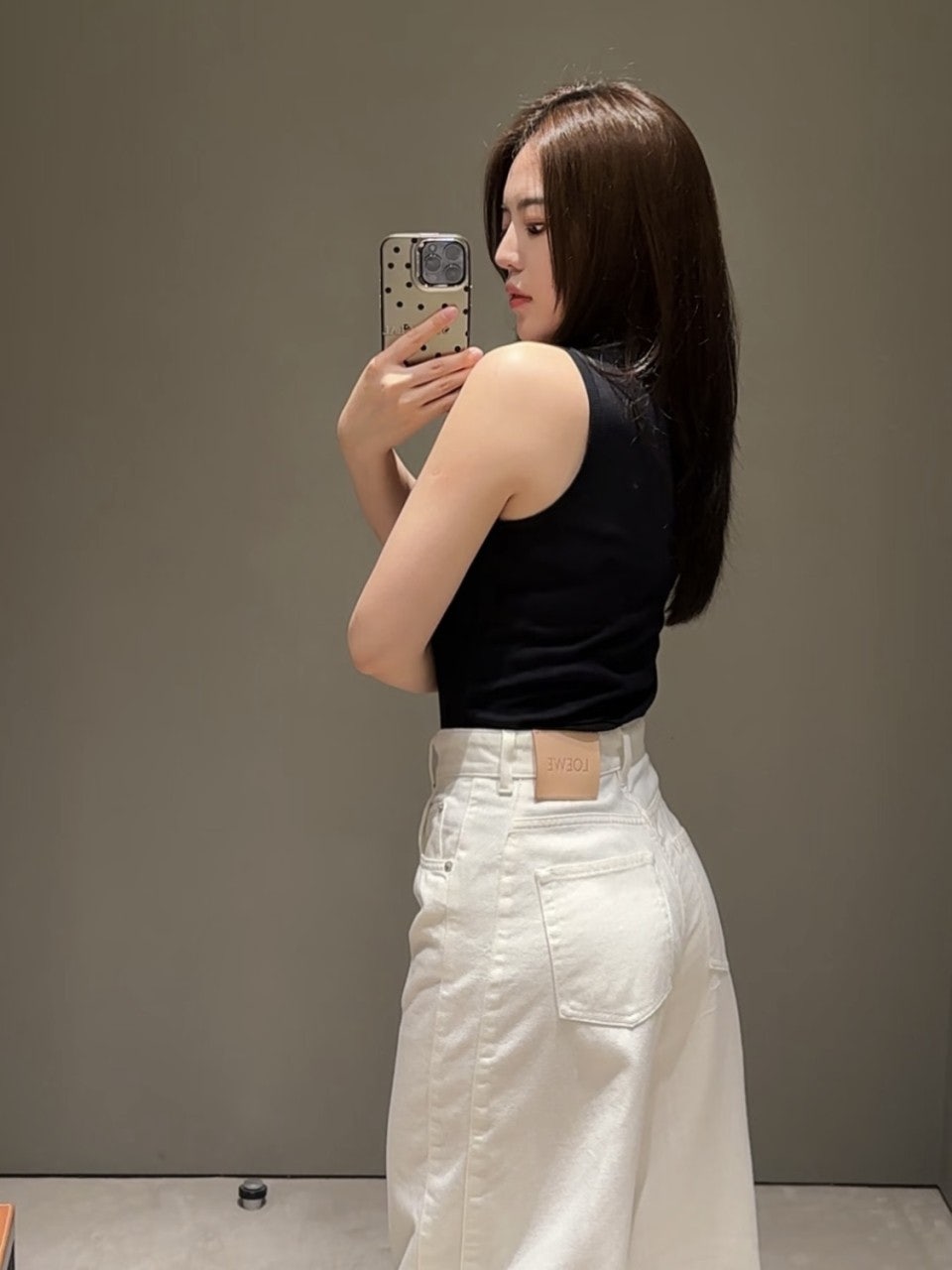i_edbUd018svc1upk9qwyw37ek_1mx42.jpg?type=e1920_std