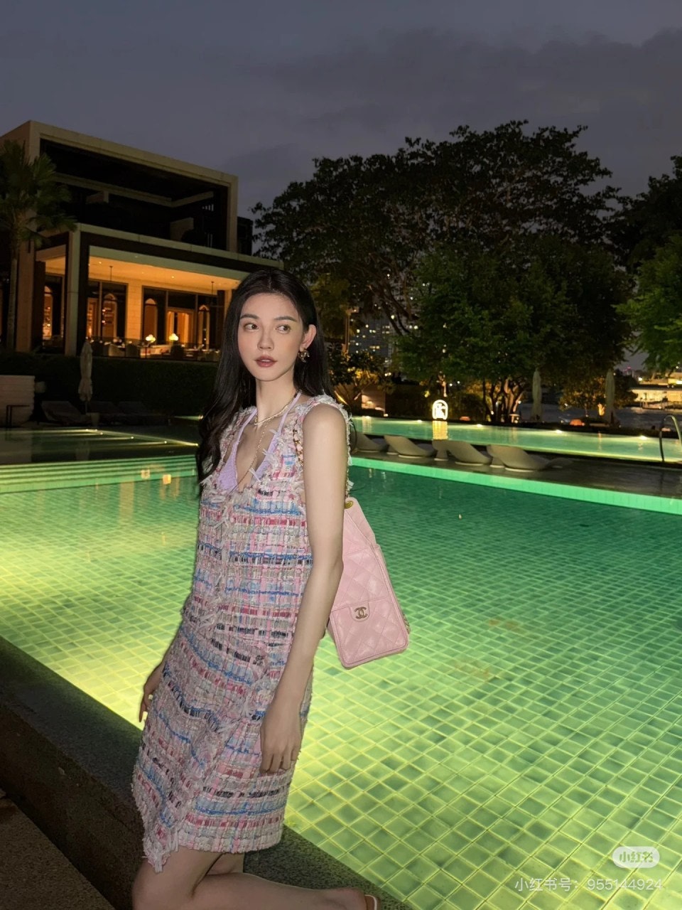 a_bf2Ud018svc1ce2gh5t8v0yo_1mx42.jpg?type=e1920_std