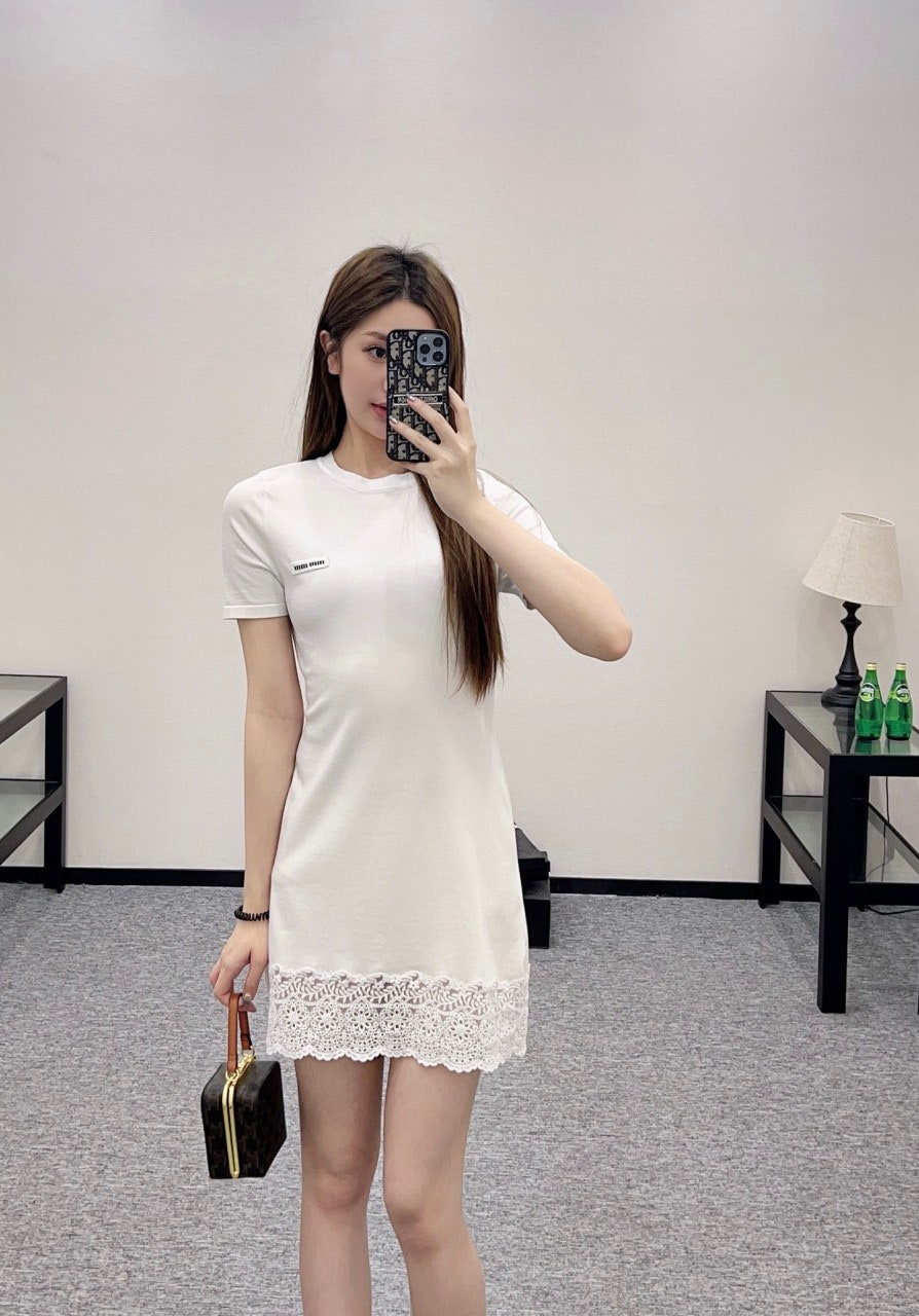 e_89dUd018svc1wj3iyz616dmz_1mx42.jpg?type=e1920_std
