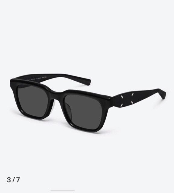 5_30aUd018svcq5lx26bsscq3_fciblk.jpg?type=e1920_std