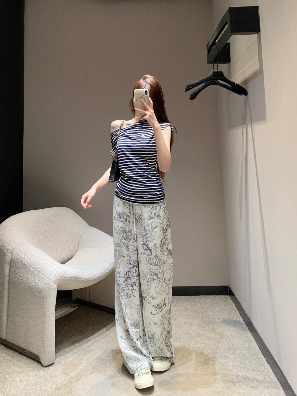 j_487Ud018svc1l97utg1qre8q_1mx42.jpg?type=e1920_std