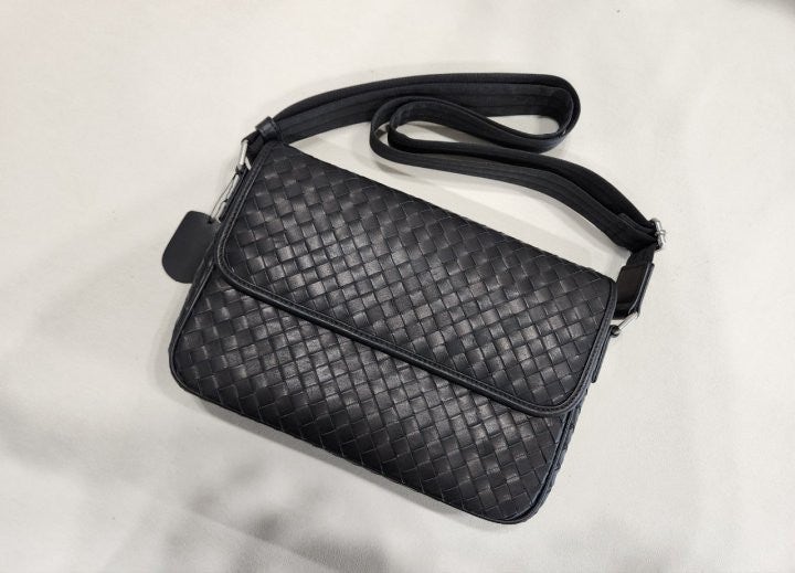 e_18aUd018svc1a7t7cm0hwlrv_fciblk.jpg?type=e1920_std