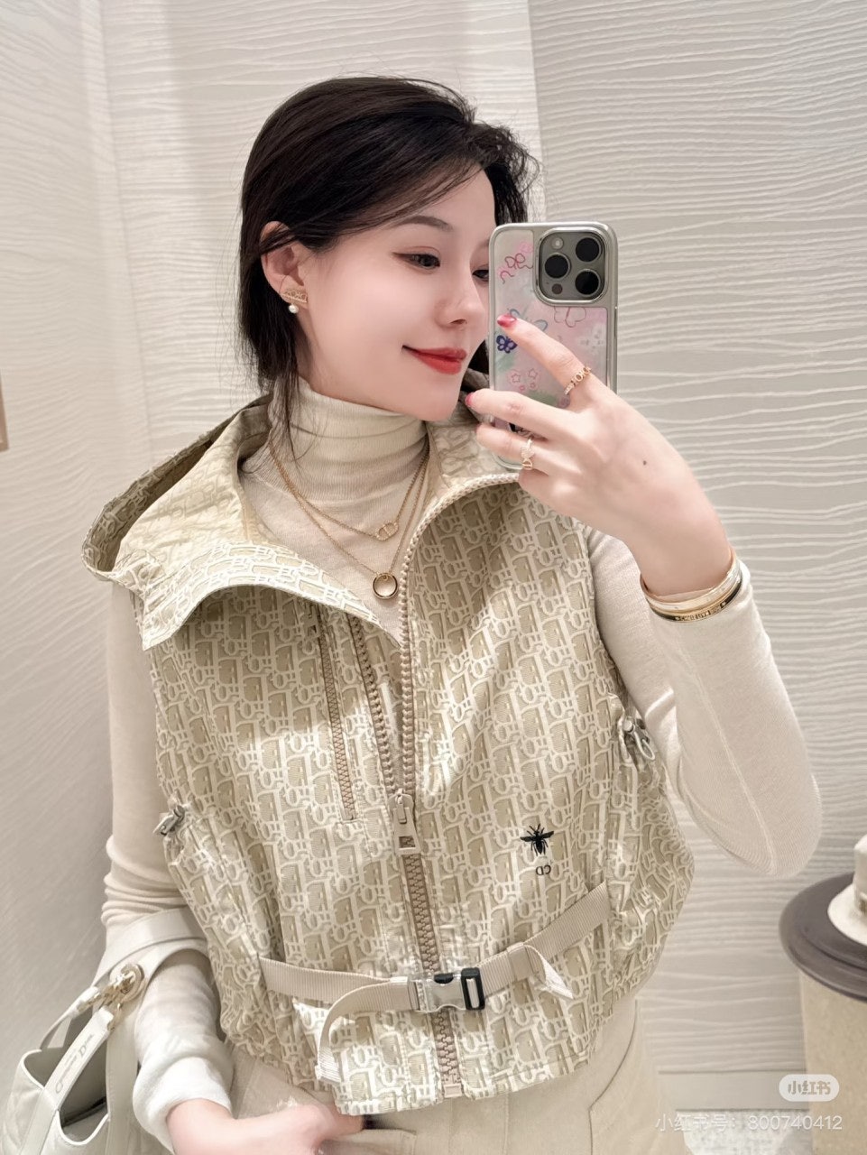 h_4edUd018svchpfp3y19idgd_1mx42.jpg?type=e1920_std