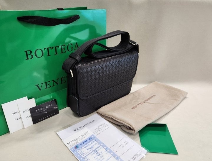 e_98aUd018svcgt6qp4zoknbf_fciblk.jpg?type=e1920_std