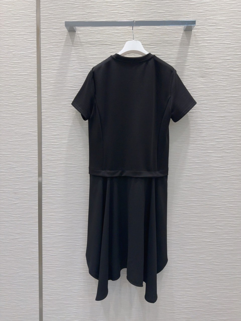 6_f8gUd018svcam040e99i8dj_nmkvd6.jpg?type=e1920_std