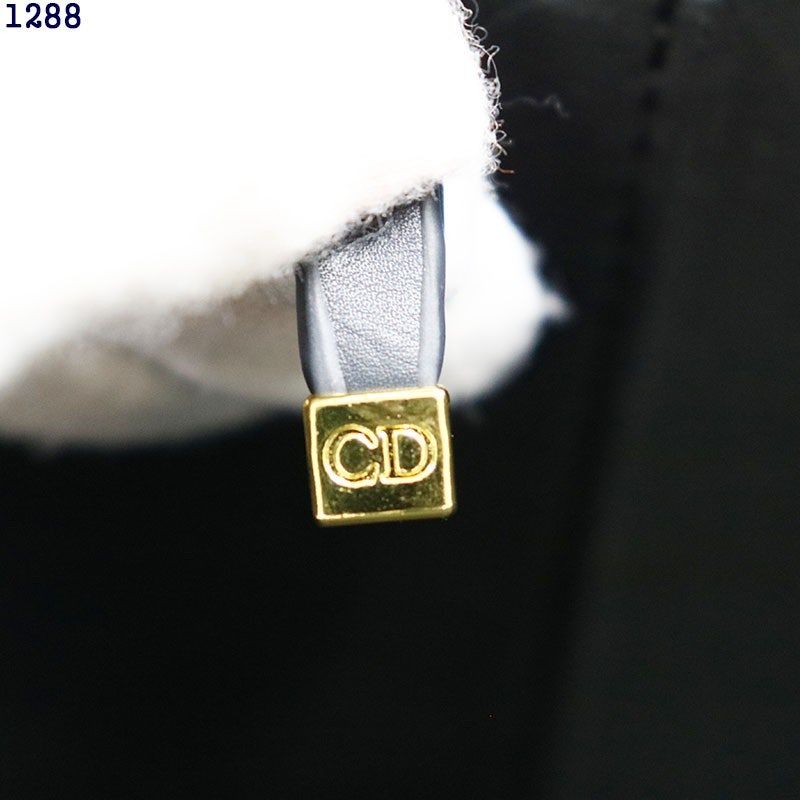 4_2ijUd018svc19nlvzbti8duy_c581oa.jpg
