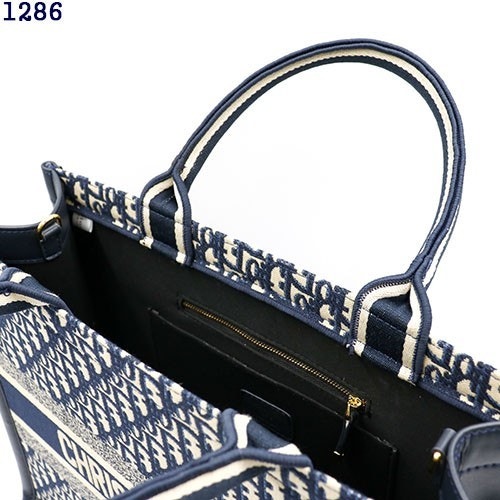 i_fj1Ud018svc18bar1xbieuyt_c581oa.jpg