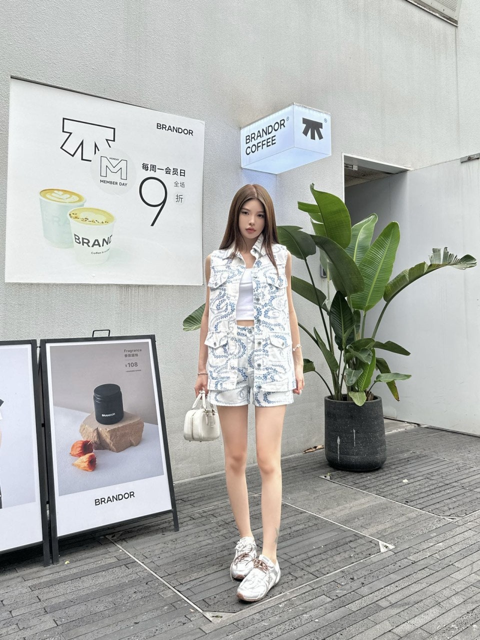 f_8geUd018svc731yq1u55d2e_1mx42.jpg?type=e1920_std