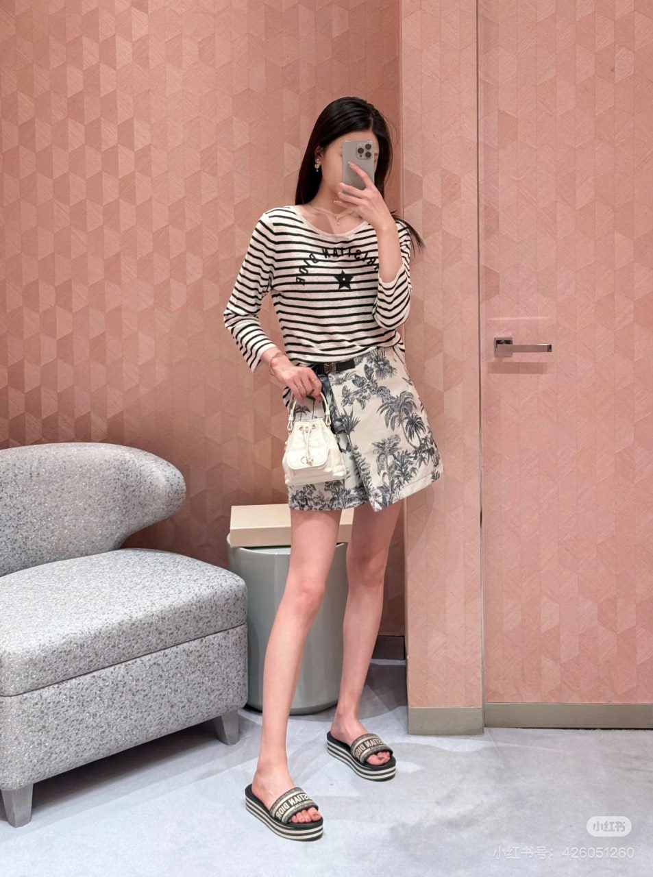 h_5bgUd018svcl0snh7xilwsb_1mx42.jpg?type=e1920_std