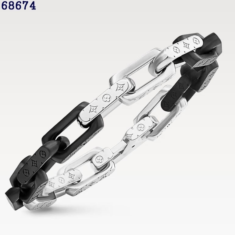 7_0j5Ud018svc1x3m0g1kyb933_o4mxd.jpg?type=e1920_std