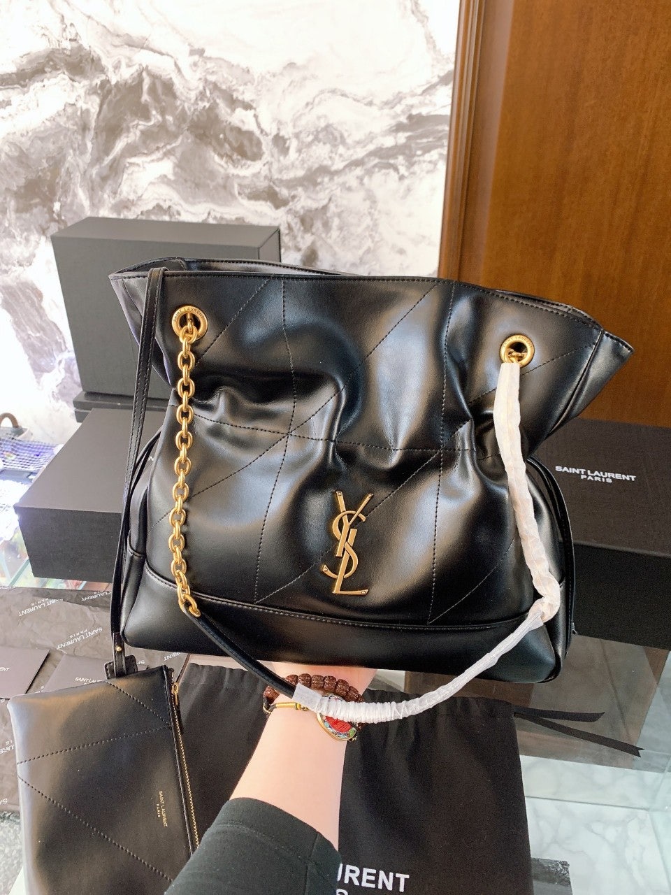 g_96aUd018svc1jbcs7dzraa9k_ojbs7m.jpg