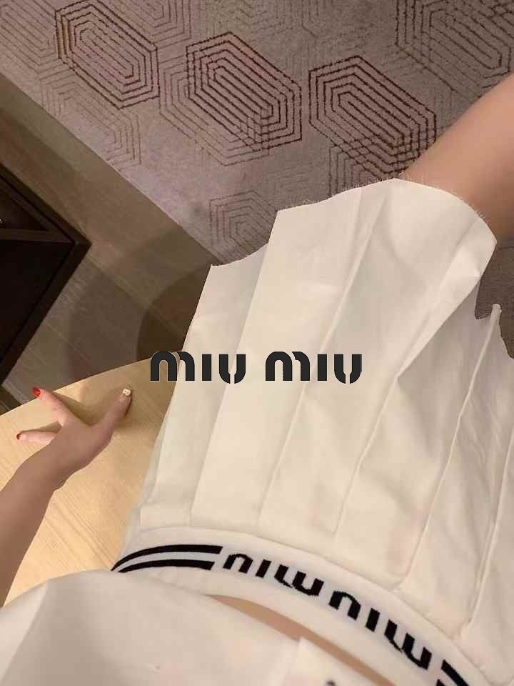 j_0giUd018svcl6fuuojb7aya_21awfz.jpeg?type=e1920_std