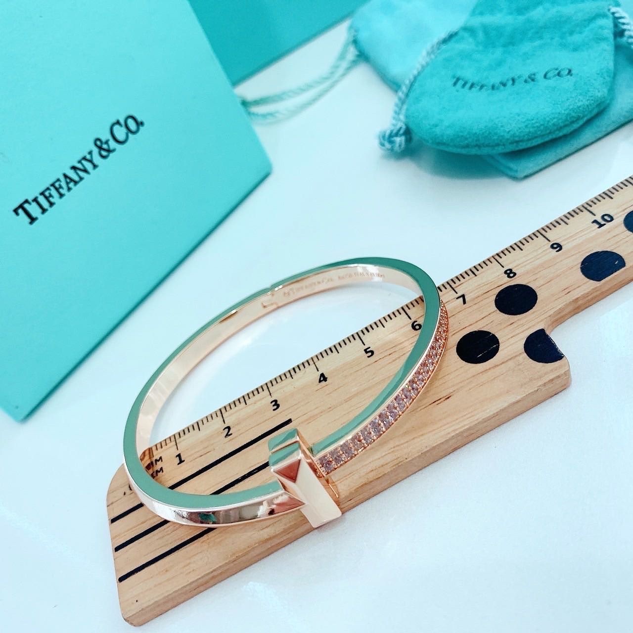 a_76iUd018svcyphxyf0iyhdg_o4mxd.jpg?type=e1920_std
