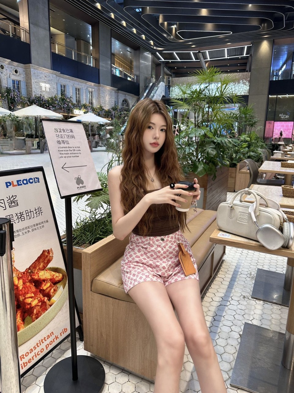 c_408Ud018svcvi1y3s66pk0k_1mx42.jpg?type=e1920_std