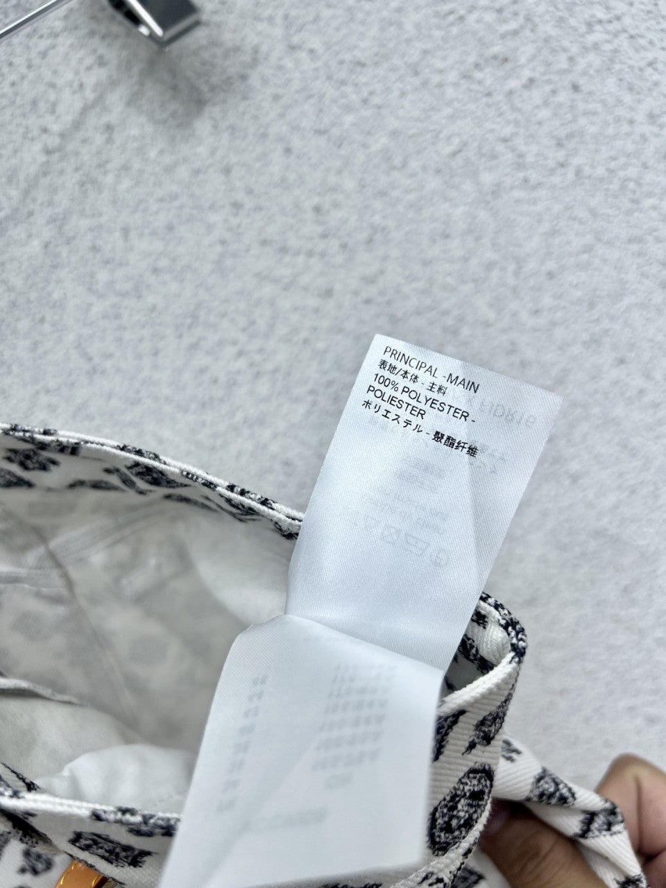 b_j07Ud018svc16atuhtq6qdf_1mx42.jpg?type=e1920_std