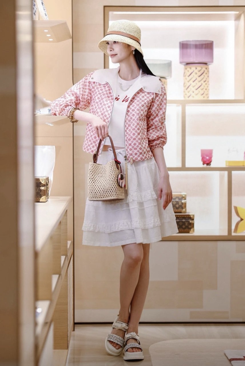 4_b18Ud018svc1ryxmr1cx5n8w_1mx42.jpg?type=e1920_std