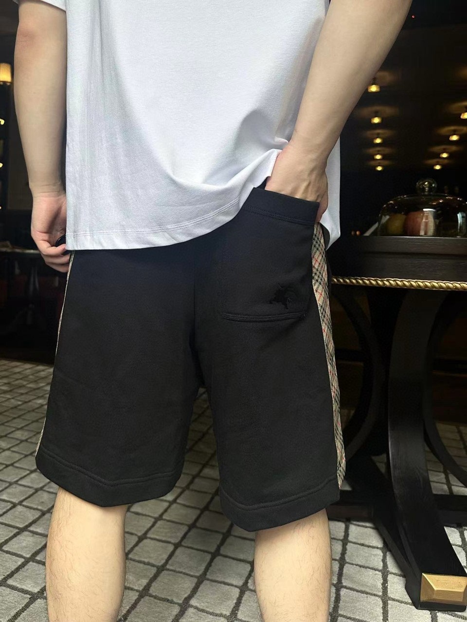 d_a9jUd018svc15grgmu2s67pv_1mx42.jpg?type=e1920_std