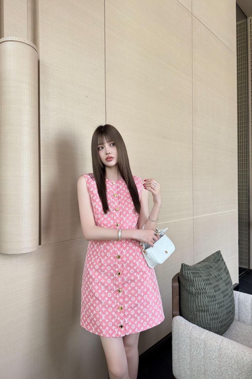 c_044Ud018svcn383f67aumz4_1mx42.jpg?type=e1920_std