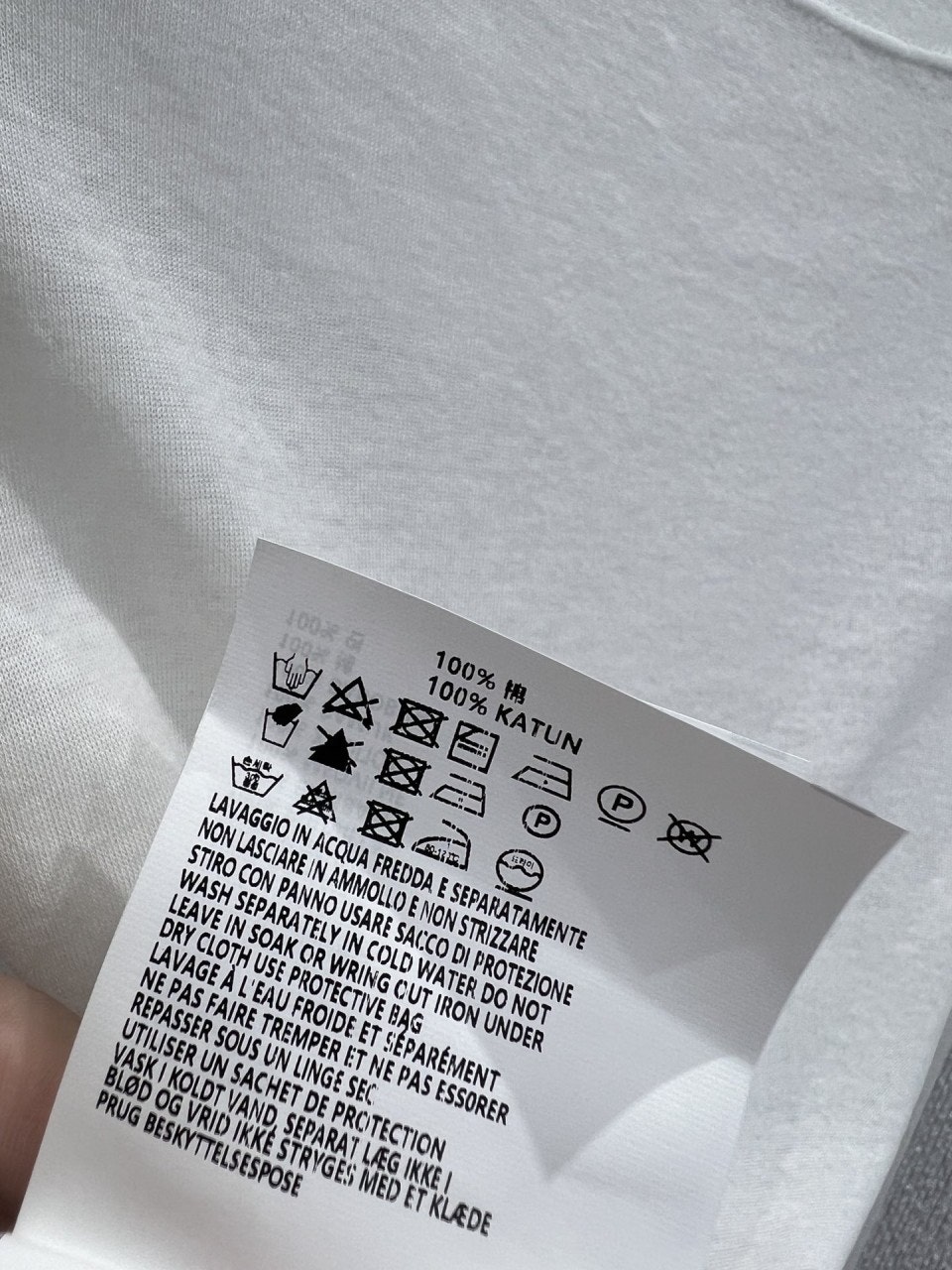 9_e83Ud018svcwxhympag114t_1mx42.jpg?type=e1920_std