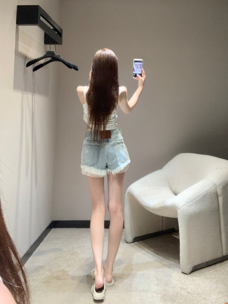 f_j98Ud018svcnbtempvj169n_1mx42.jpg?type=e1920_std