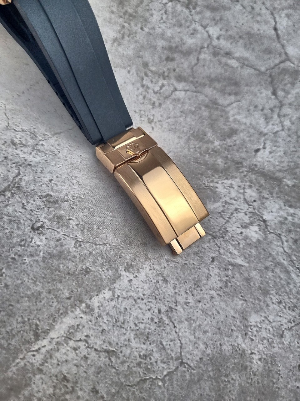 a_a4bUd018svc19zif9yuiogq_2cphtw.jpg a_a4bUd018svc19zif9yuiogq_2cphtw.jpg