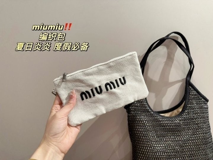 f_8abUd018svc1c88an3gs3hc9_fciblk.jpg?type=e1920_std