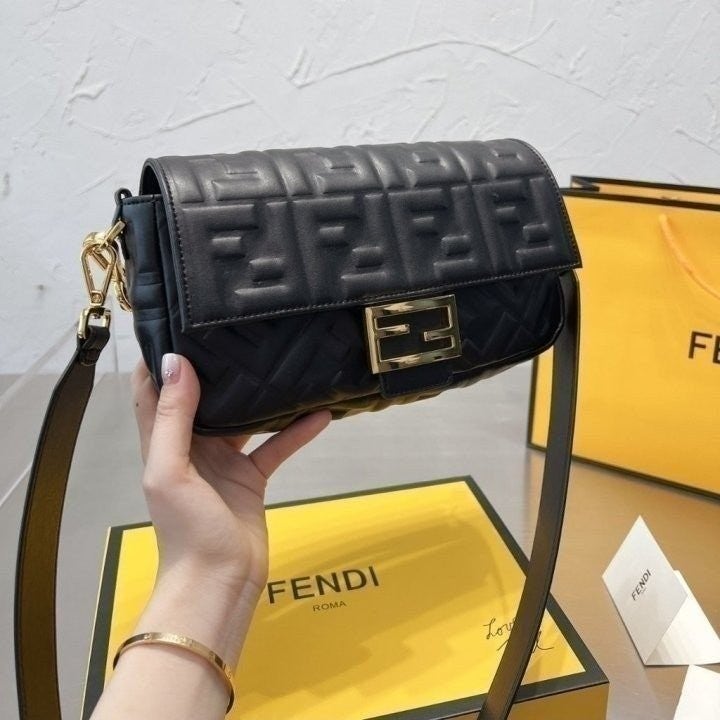 3_eagUd018svcf8ykfr6x0yx7_fciblk.jpg?type=e1920_std