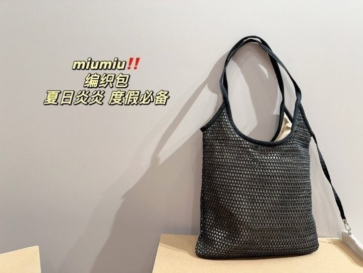 f_4abUd018svc1ajt9ir0mgfum_fciblk.jpg?type=e1920_std