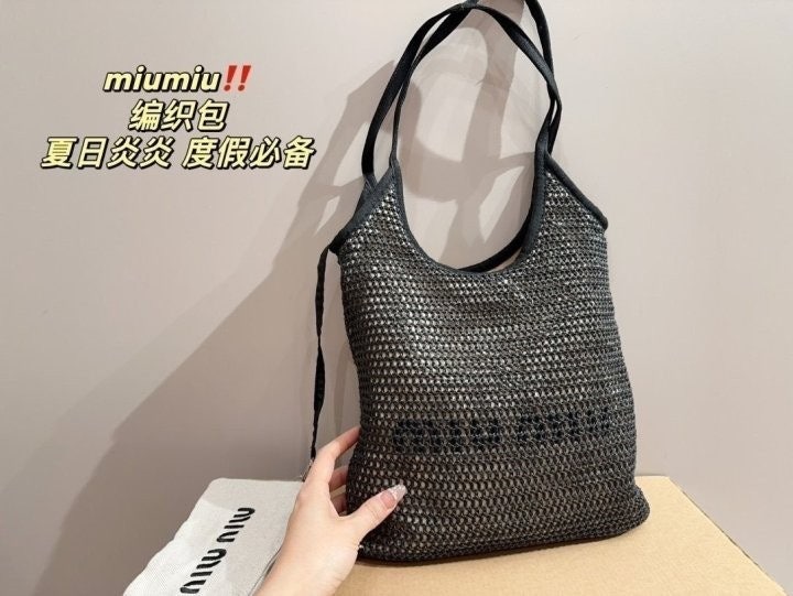 f_0abUd018svc1pyc9qahn8qej_fciblk.jpg?type=e1920_std