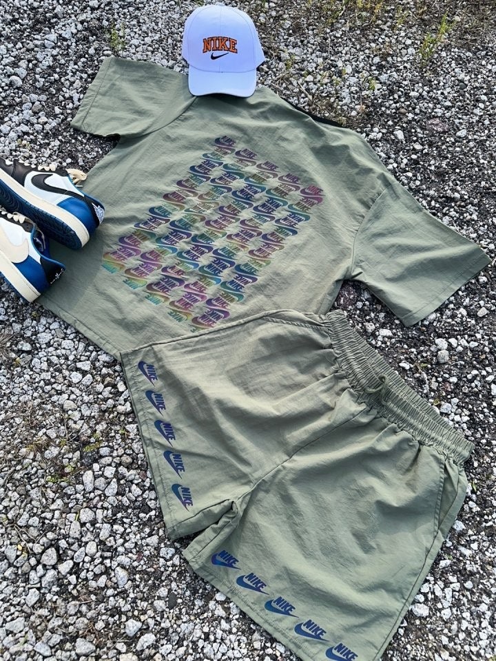 j_069Ud018svc16649y37vmike_21awfz.jpeg?type=e1920_std