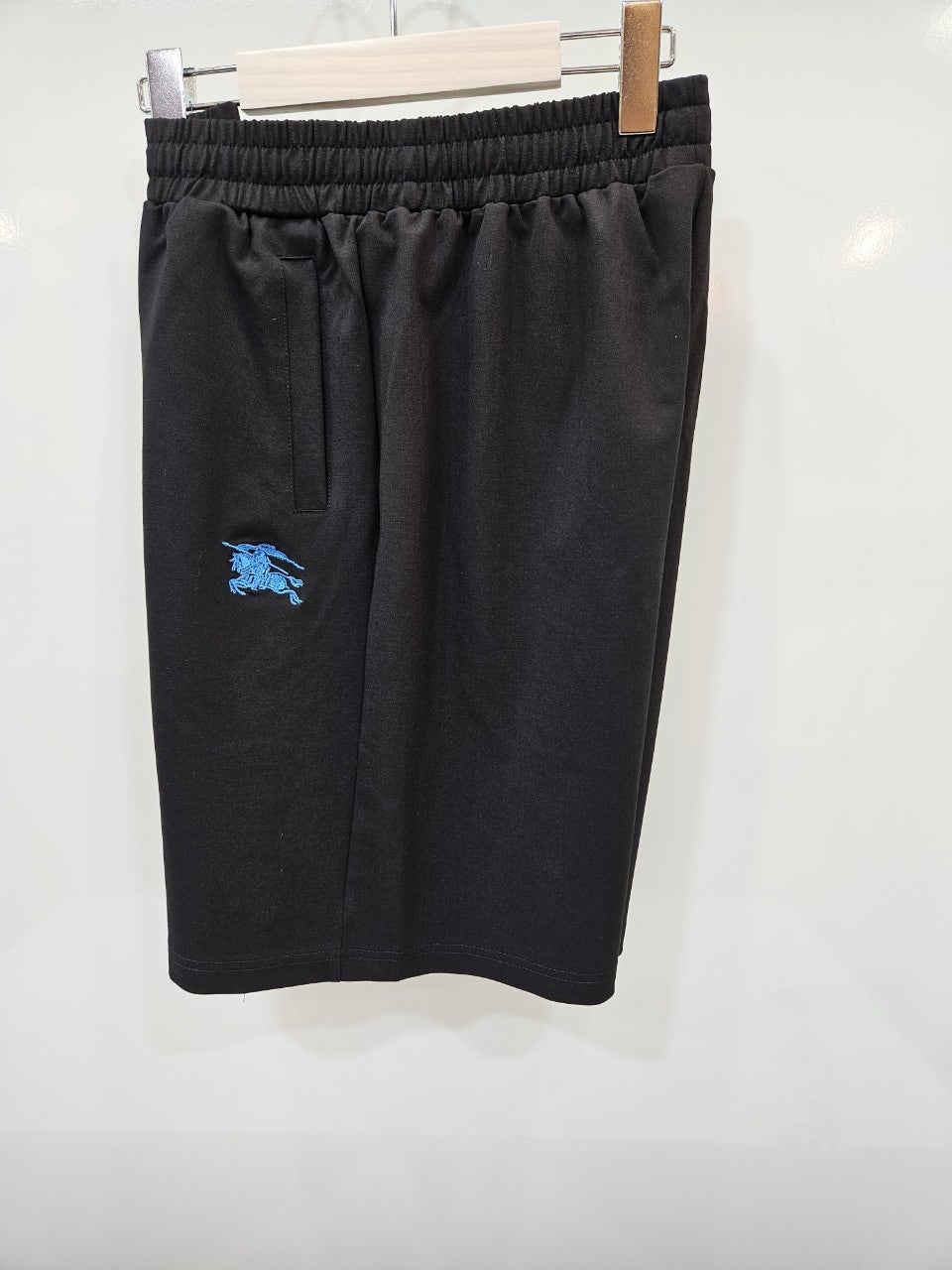 0_740Ud018svcmoda0w6ieuwp_fcidpz.jpg?type=e1920_std
