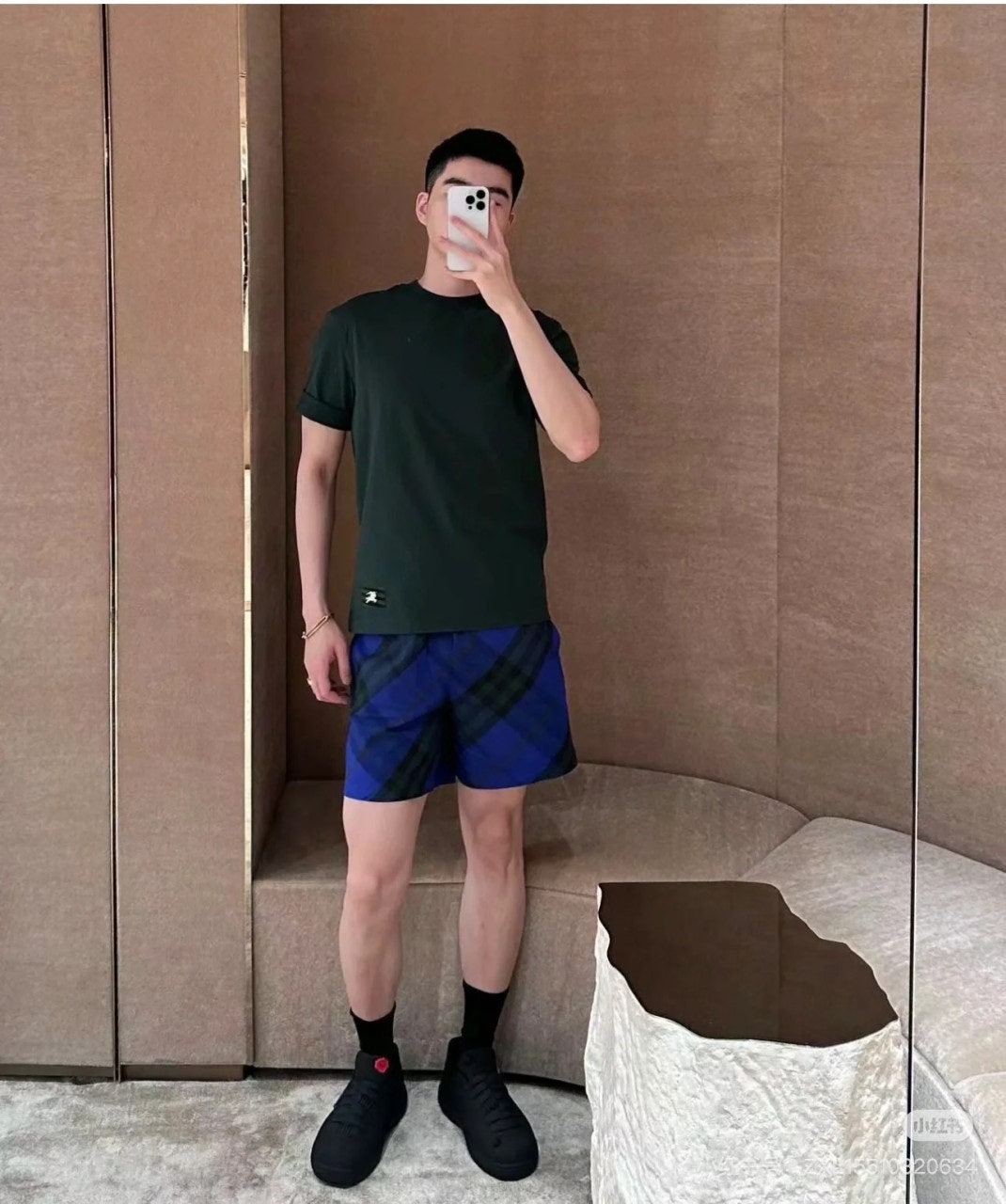 a_gg1Ud018svchllxi0jgizla_1mx42.jpg?type=e1920_std
