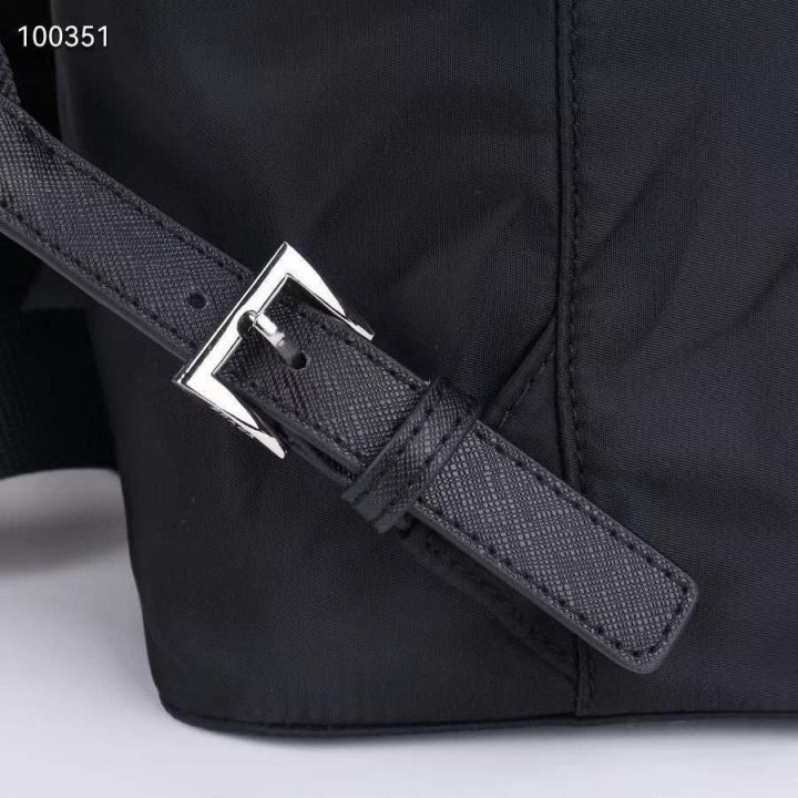 7_31aUd018svc1leo699bs8qux_fciblk.jpg?type=e1920_std