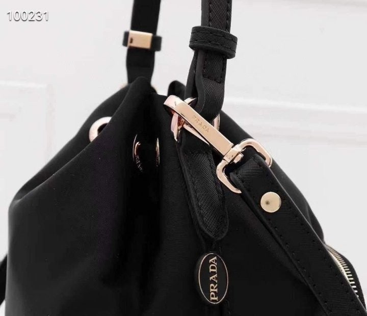 5_41bUd018svc1tq9dnd340cxo_fciblk.jpg?type=e1920_std