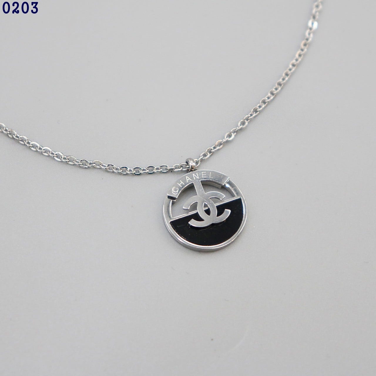 3_731Ud018svc16bxy01jckdbs_c581oa.jpg