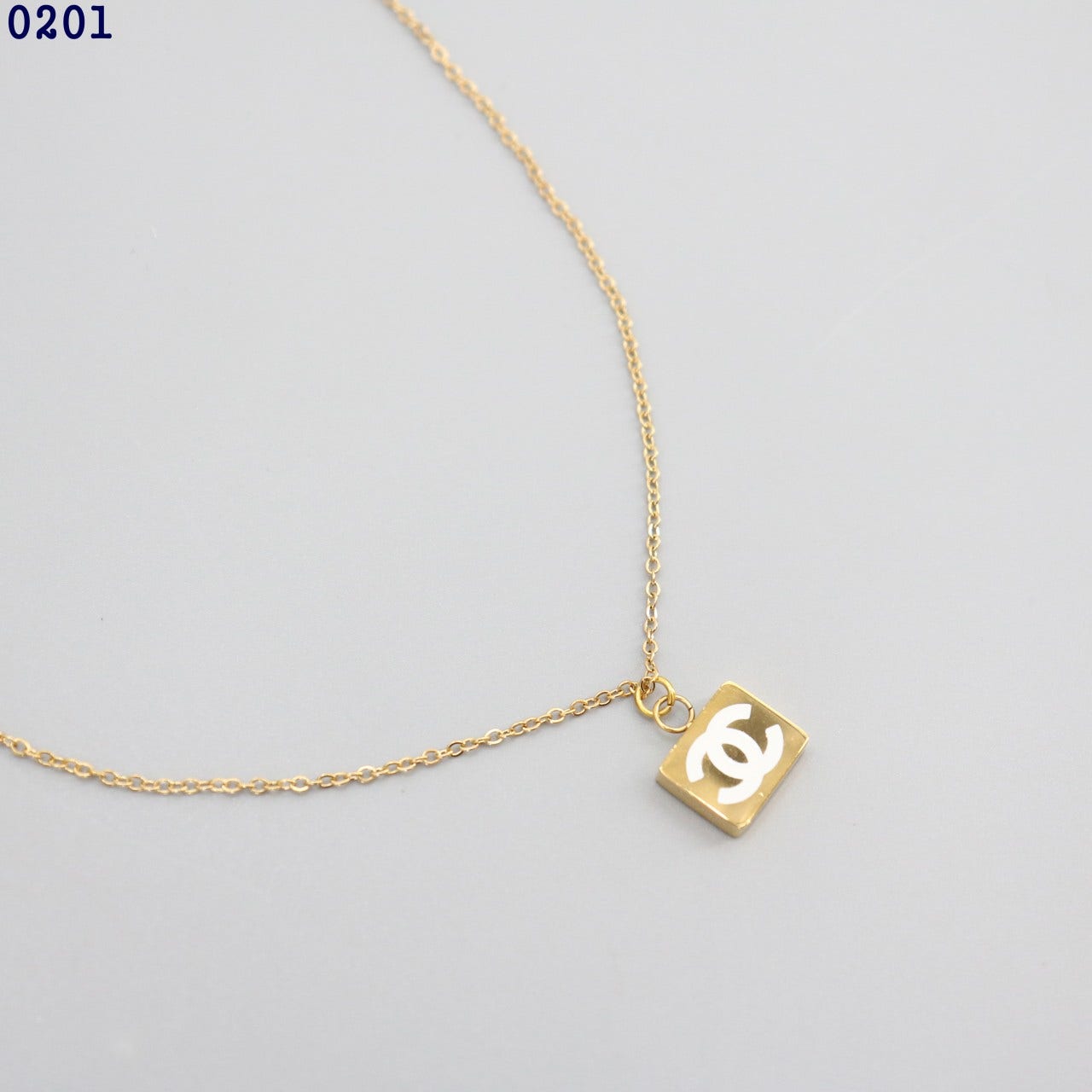 i_82iUd018svc9oyb8my86e3i_c581oa.jpg
