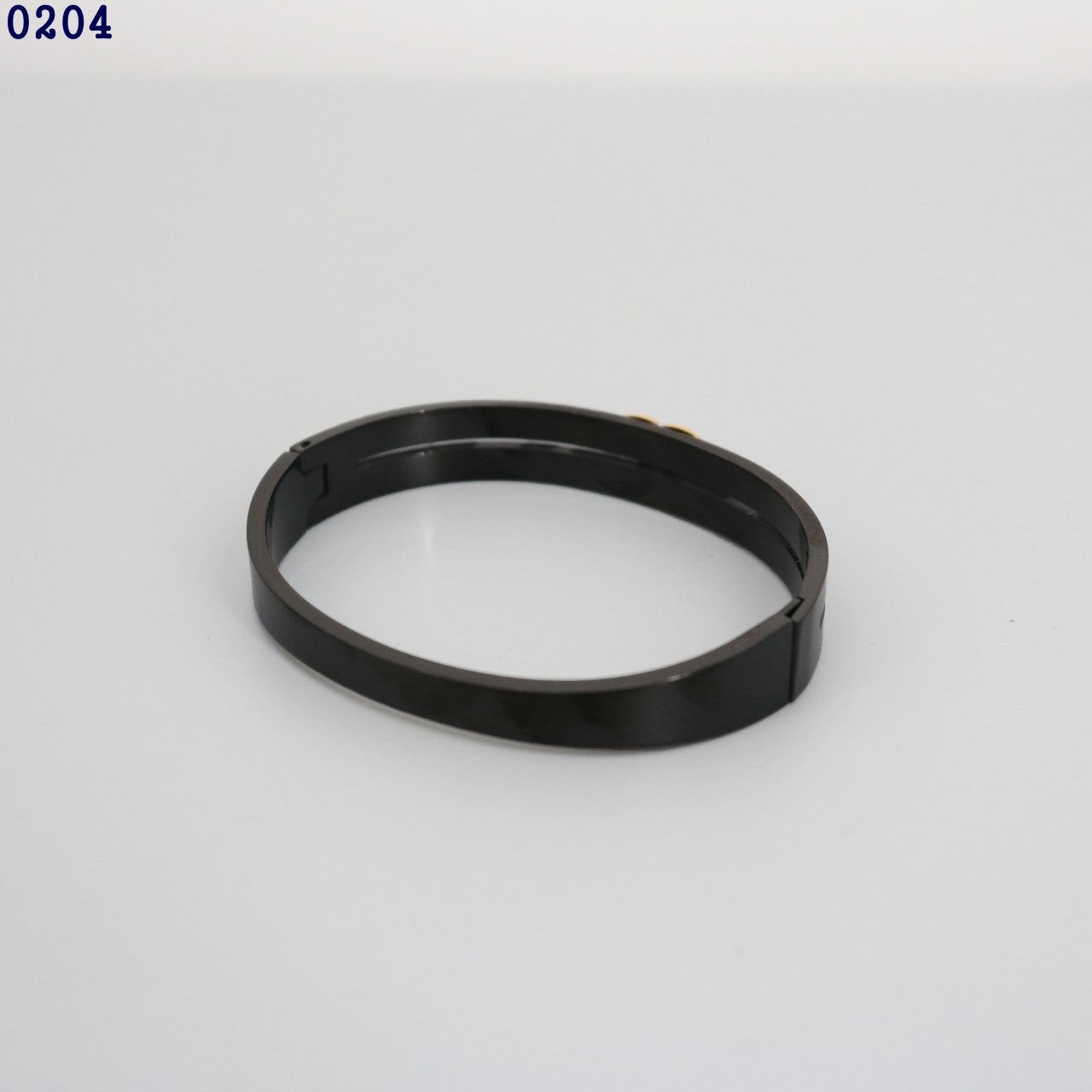 1_0fdUd018svc1f0wgpbnbnftb_c581oa.jpg