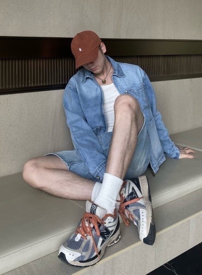 1_ajbUd018svc12vckxgq3ci06_fciblk.jpg?type=e1920_std