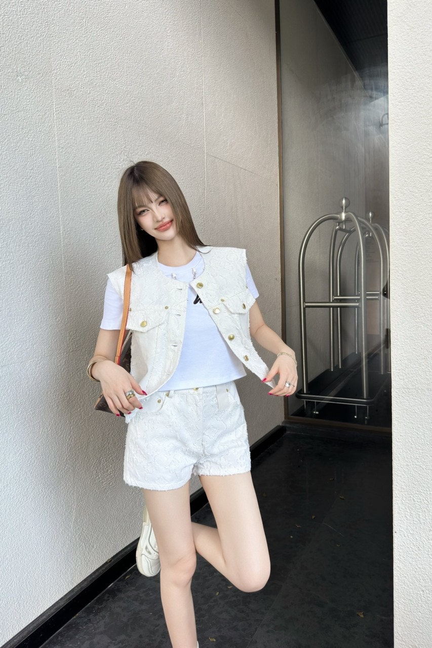 7_6d9Ud018svc1ps6yl4jrvtjf_1mx42.jpg?type=e1920_std