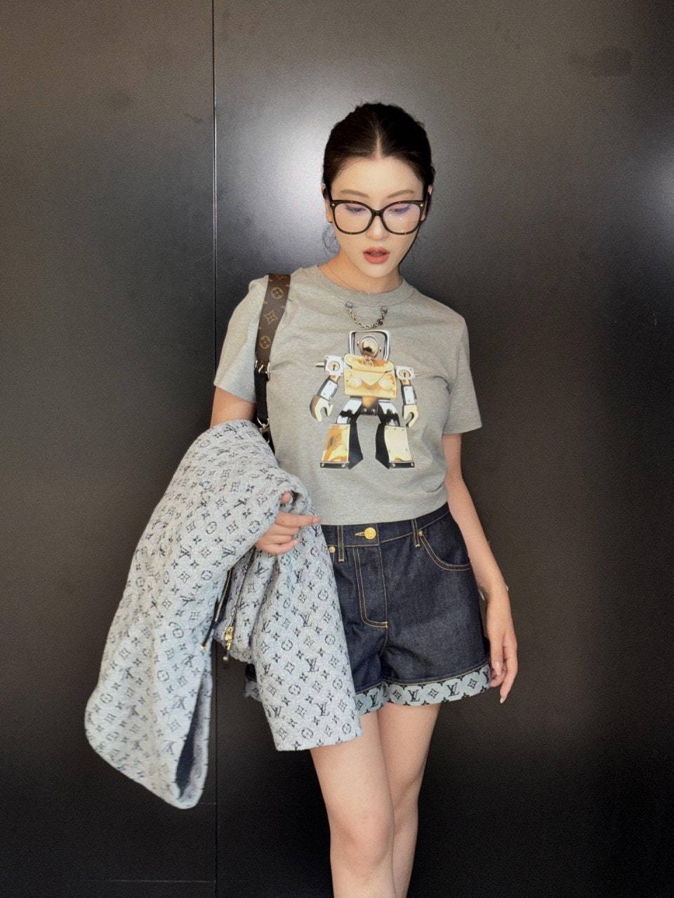 5_djcUd018svc1q6kht2dd2mku_1mx42.jpg?type=e1920_std
